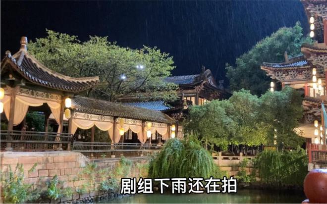 女泛滥懒汉遍地降薪后他们该何去何从？AG旗舰厅首页横店13万群演现状：美(图6)
