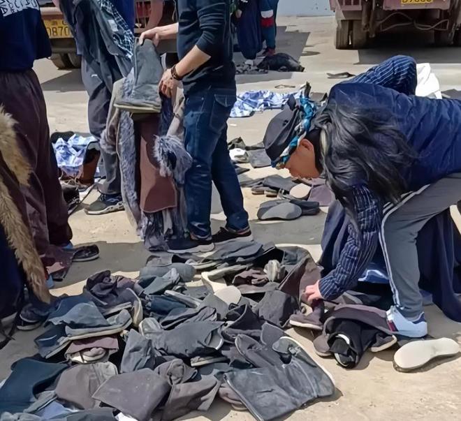 女泛滥懒汉遍地降薪后他们该何去何从？AG旗舰厅首页横店13万群演现状：美(图18)