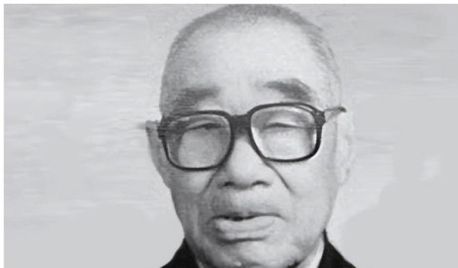 匠找到部队说出身份后惊动了军区政委ag旗舰厅注册1949年一名修鞋(图2)