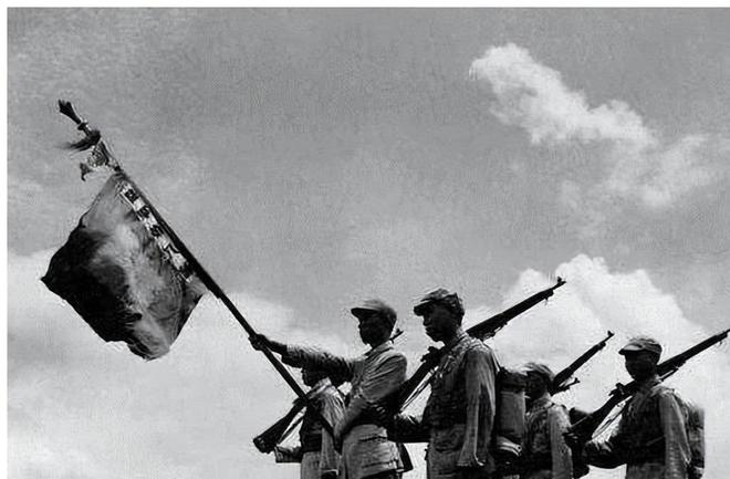 匠找到部队说出身份后惊动了军区政委ag旗舰厅注册1949年一名修鞋(图7)